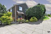 Main Photo of a 3 bedroom  Semi Detached House for sale