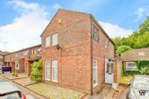 Main Photo of a 4 bedroom  Terraced House for sale