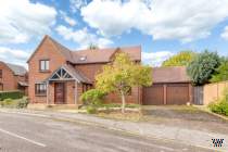 Main Photo of a 4 bedroom  Detached House for sale