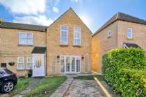 Main Photo of a 3 bedroom  End of Terrace House for sale