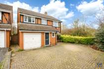 Main Photo of a 5 bedroom  Detached House for sale