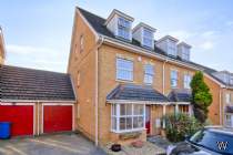 Main Photo of a 4 bedroom  Semi Detached House for sale