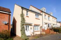 Main Photo of a 3 bedroom  End of Terrace House to rent