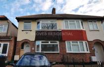 Main Photo of a 4 bedroom  Semi Detached House to rent