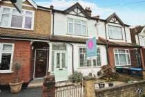 Main Photo of a 4 bedroom  Terraced House to rent