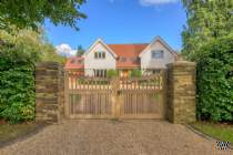 Main Photo of a 4 bedroom  Detached House for sale