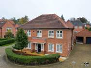 Main Photo of a 5 bedroom  Detached House for sale