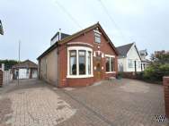 Main Photo of a 3 bedroom  Bungalow for sale