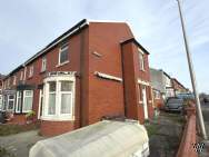 Main Photo of a 3 bedroom  End of Terrace House for sale