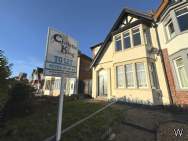 Main Photo of a 3 bedroom  Semi Detached House to rent