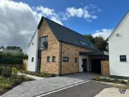 Main Photo of a 4 bedroom  Detached House to rent