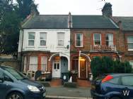 Main Photo of a 2 bedroom  Flat to rent