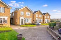 Main Photo of a 4 bedroom  Detached House for sale