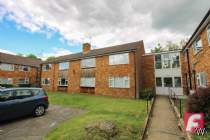 Main Photo of a 2 bedroom  Flat to rent