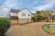 Main Photo of a 5 bedroom  Detached House to rent