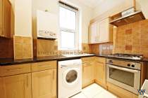 Main Photo of a 2 bedroom  Flat to rent