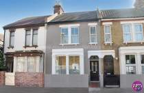 Main Photo of a 3 bedroom  Terraced House to rent