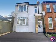 Main Photo of a 3 bedroom  Flat for sale