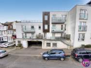 Main Photo of a 2 bedroom  Flat for sale