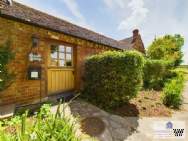 Main Photo of a 3 bedroom  Cottage to rent