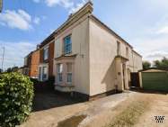 Main Photo of a 3 bedroom  Semi Detached House to rent