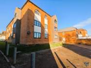 Main Photo of a 2 bedroom  Flat to rent