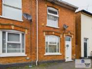 Main Photo of a 2 bedroom  Terraced House to rent