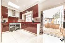 Main Photo of a 4 bedroom  Terraced House for sale