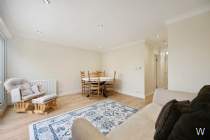 Main Photo of a 2 bedroom  Flat to rent