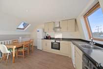 Main Photo of a 2 bedroom  Flat to rent