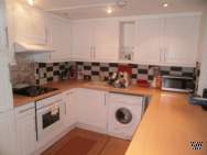 Main Photo of a 2 bedroom  Flat to rent