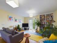 Main Photo of a 3 bedroom  Apartment for sale