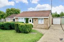 Main Photo of a 2 bedroom  Bungalow for sale