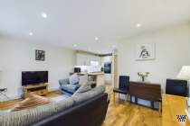 Main Photo of a 1 bedroom  Maisonette for sale