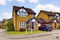 Main Photo of a 3 bedroom  Link Detached House for sale