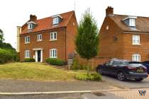 Main Photo of a 5 bedroom  Detached House for sale