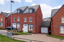 Main Photo of a 4 bedroom  Semi Detached House for sale