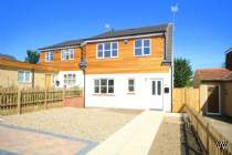 Main Photo of a 3 bedroom  Detached House to rent