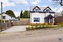 Main Photo of a 2 bedroom  Detached House for sale