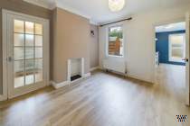 Main Photo of a 2 bedroom  Maisonette for sale