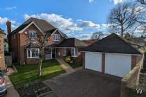 Main Photo of a 5 bedroom  Detached House for sale