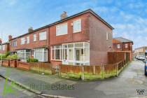 Main Photo of a 3 bedroom  Town House for sale