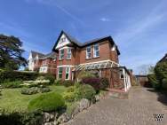 Main Photo of a 4 bedroom  Semi Detached House for sale