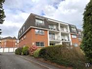 Main Photo of a 3 bedroom  Flat for sale