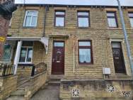 Main Photo of a 3 bedroom  Terraced House for sale