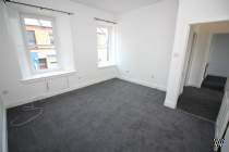 Main Photo of a 2 bedroom  Flat to rent