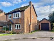 Main Photo of a 4 bedroom  Detached House for sale