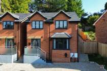 Main Photo of a 4 bedroom  Detached House for sale