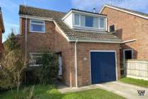 Main Photo of a 3 bedroom  Detached House for sale