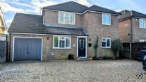 Main Photo of a 4 bedroom  Detached House for sale